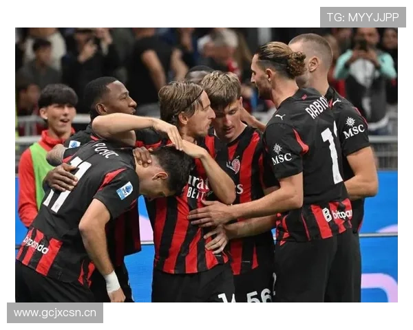 AC米兰防守体系从稳固到失衡，问题显现对赛季走势形成制约